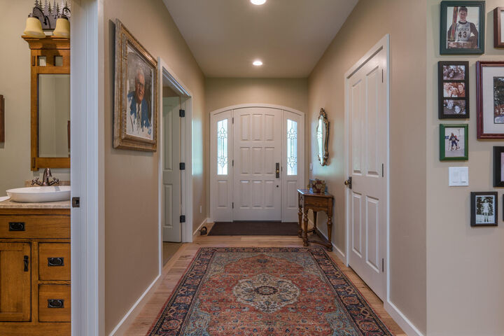 Property Photo:  102 Willow Rd  ID 83333 