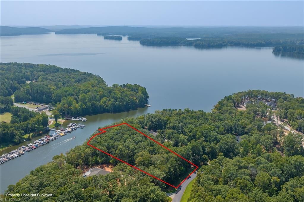 Property Photo:  1047 Starboard Reach  NC 27292 