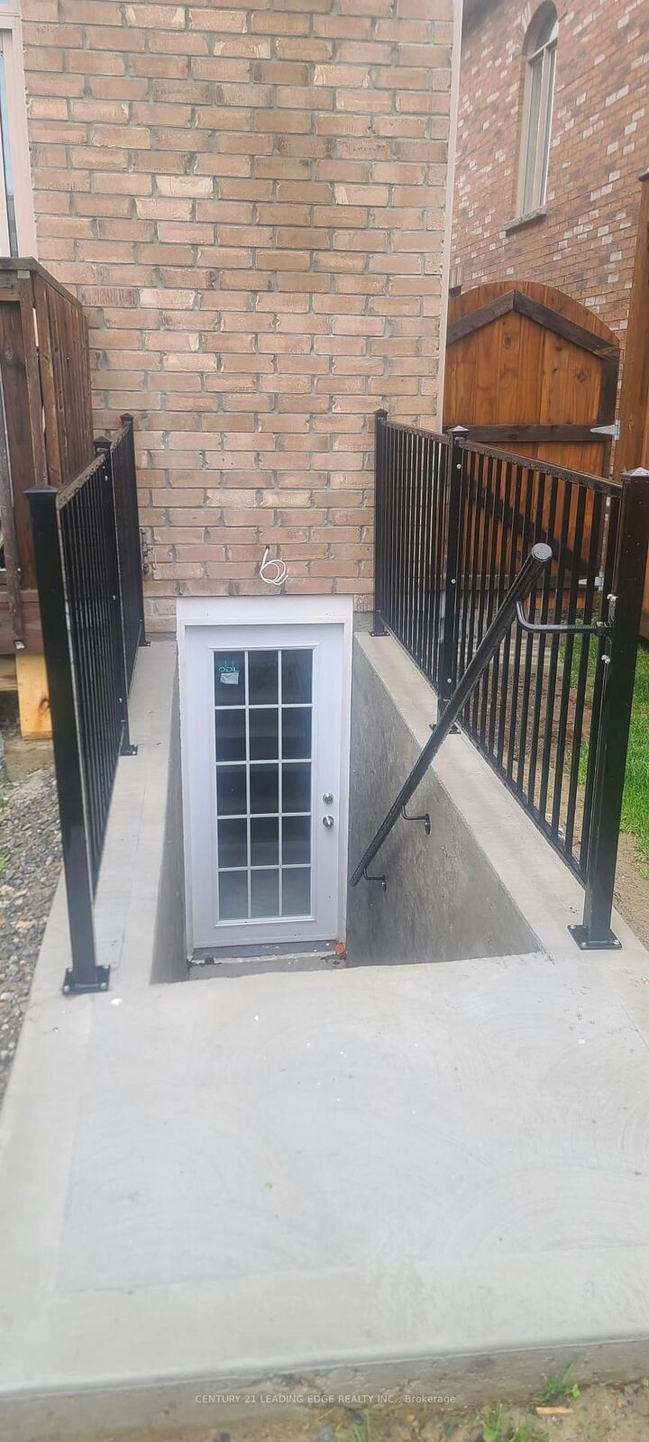 Property Photo:  23 Terry Crescent  ON L1C 0W4 