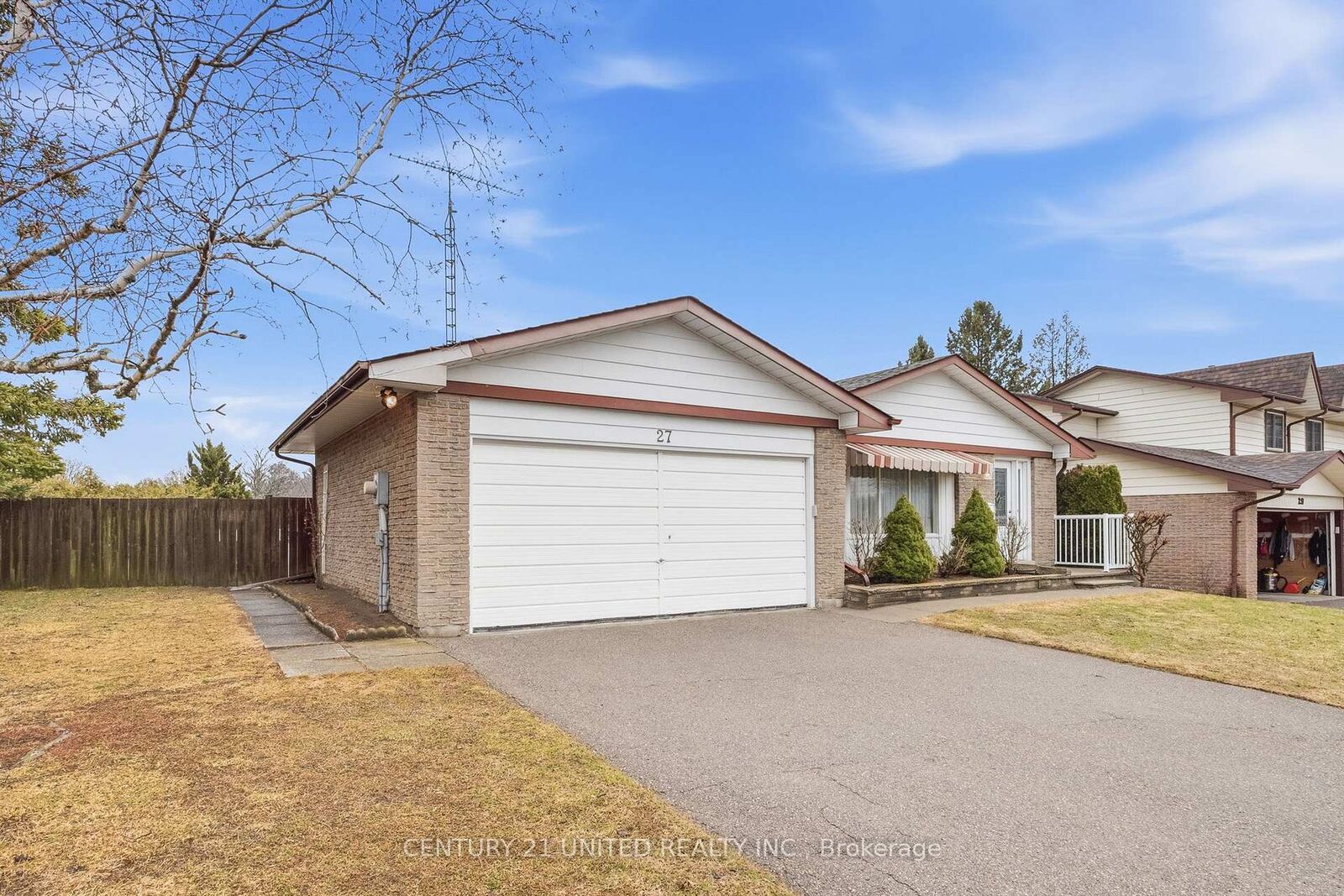 Photo de la propriété:  27 Payne Crescent  ON L1A 3Y3 