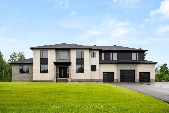 Property Photo: 663 Ballycastle Crescent ON K1X 0A3