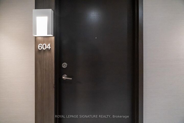 Property Photo: 2 Teagarden Court 604 ON M2N 0L6