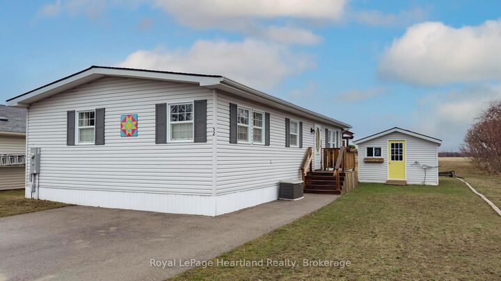 52 Algonquin Lane — photo 1
