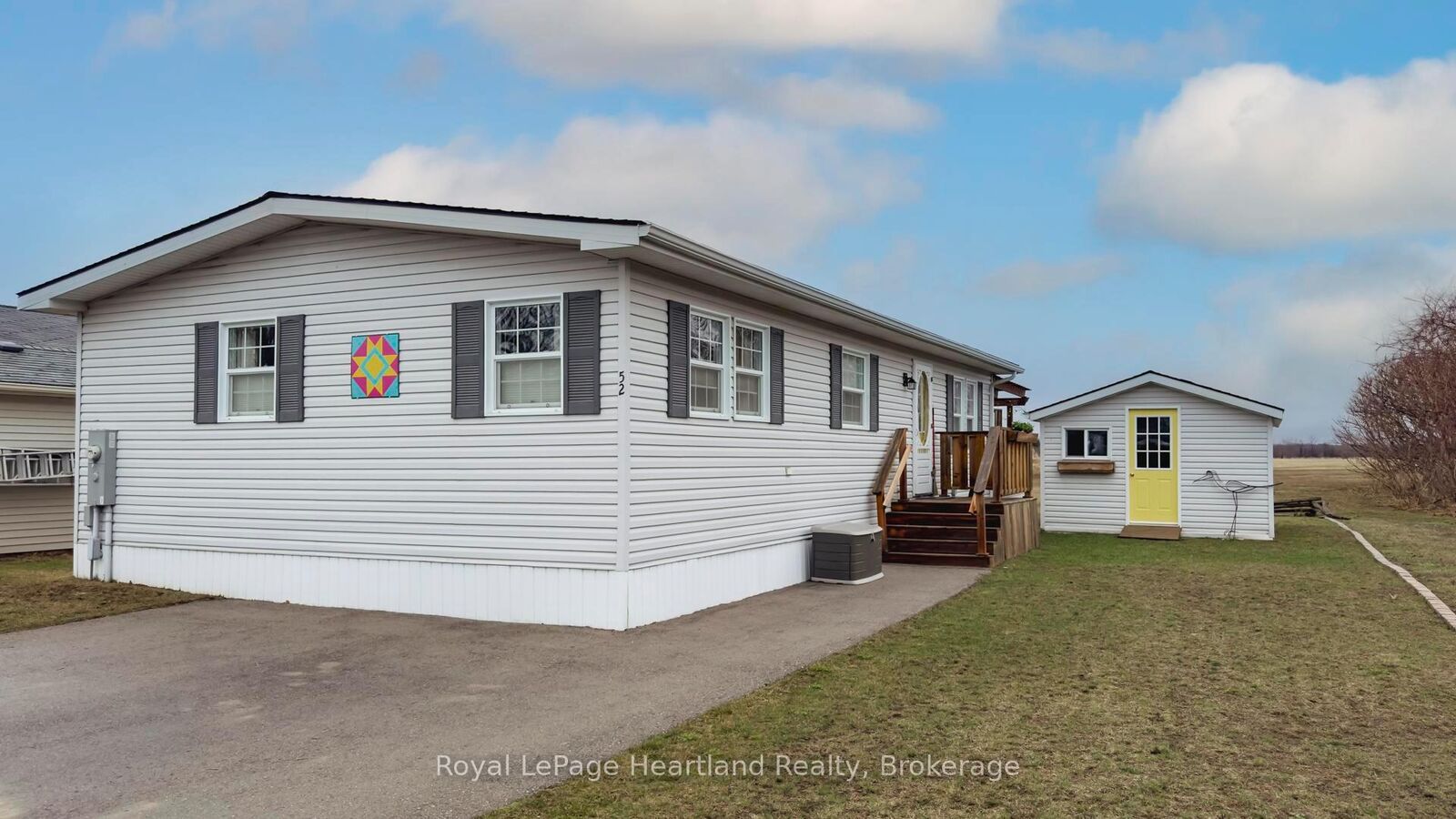 Property Photo: 52 Algonquin Lane ON N7A 3Y2