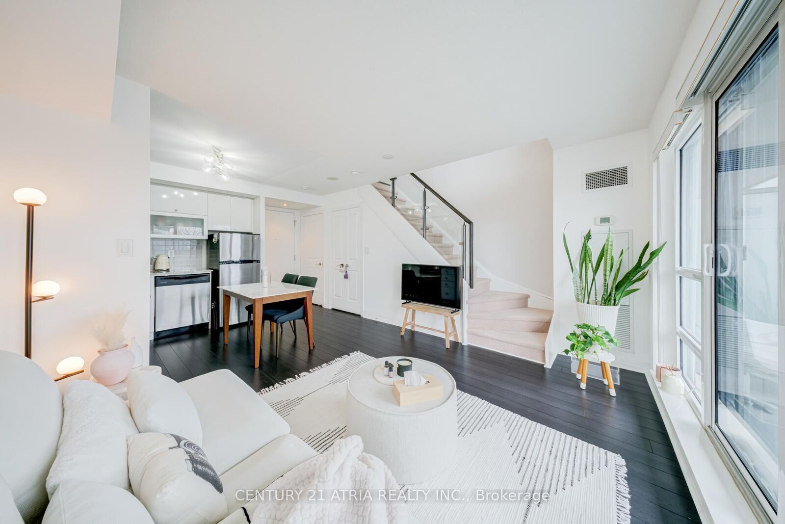 Photo de la propriété:  2015 Sheppard Avenue E 317  ON M2J 0B3 