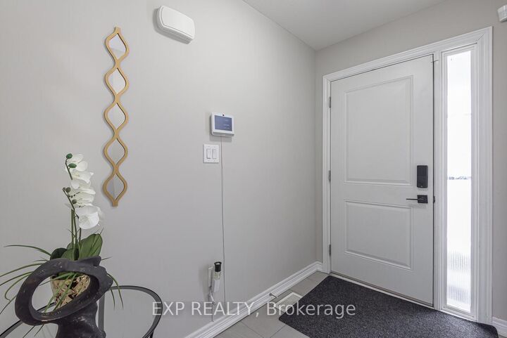 Property Photo: 60 Canterbury Drive 7 ON L2P 0E7