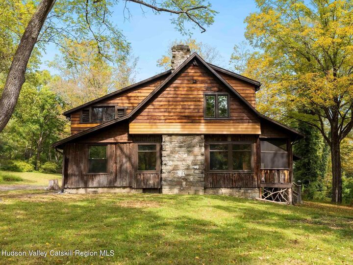 Property Photo:  5 Riverby  NY 12493 