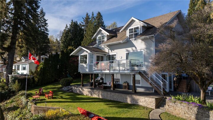 Property Photo:  319 Chemainus Rd  BC V9G 1X9 