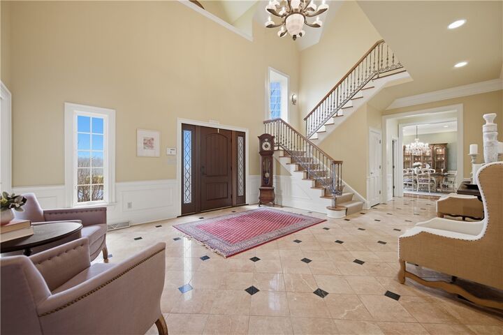 Property Photo:  1501 Theodora Ln  PA 15143 