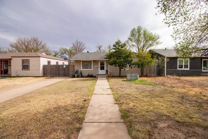Property Photo:  2610 6th Avenue  TX 79015-4116 