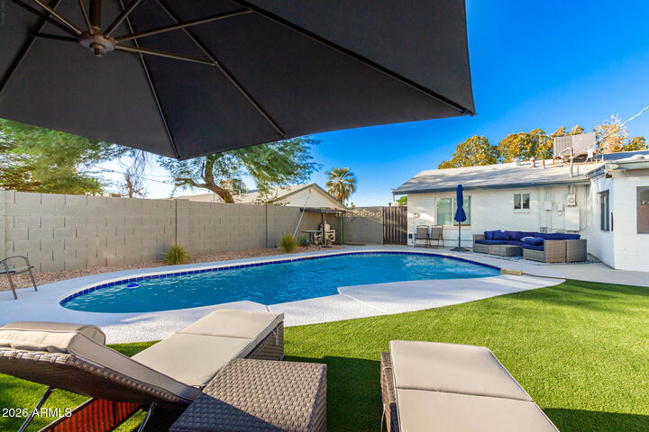 Property Photo:  3329 E Palm Lane  AZ 85008 