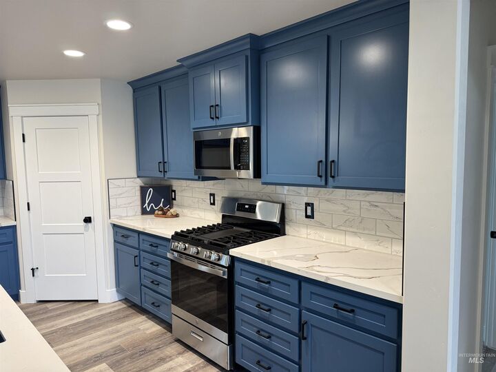 Property Photo:  1509 Tverdy Lane  ID 83316 