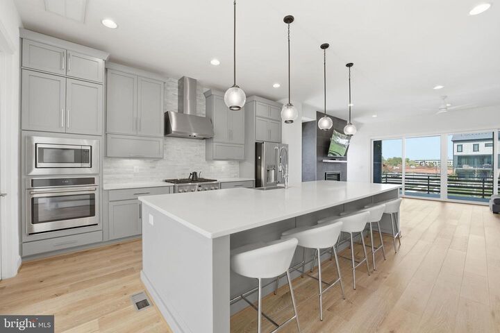 Property Photo: 20230 Taft Terrace VA 20147