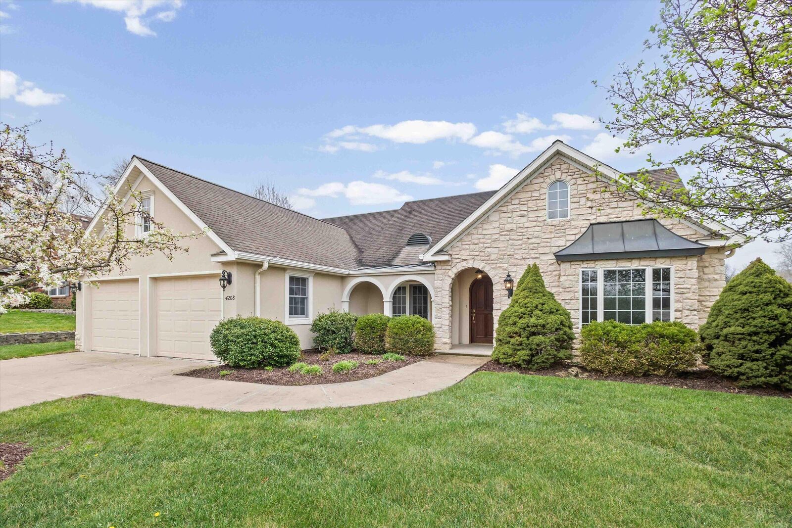 Property Photo: 4208 Current Rd MO 65203