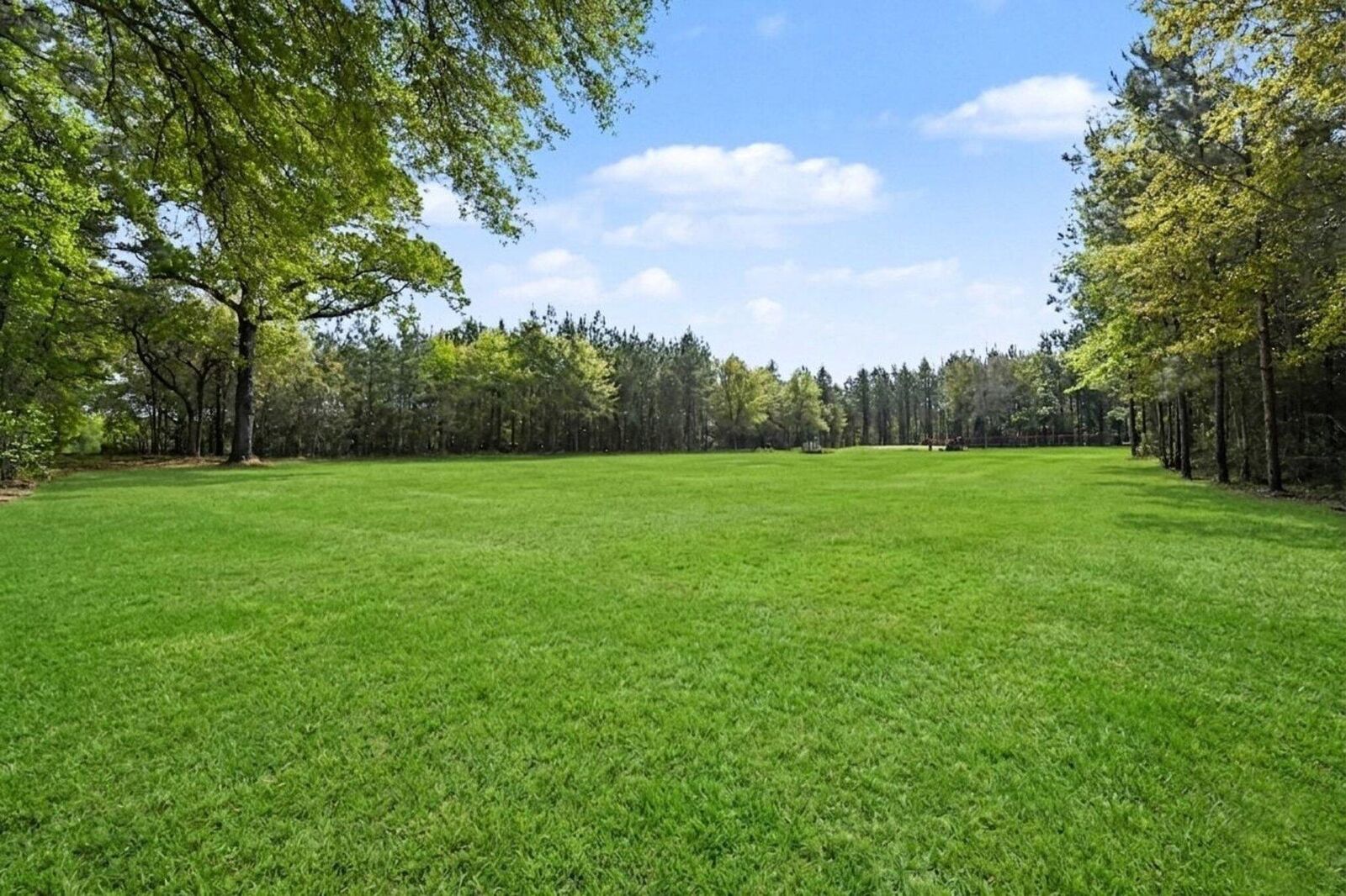 Property Photo:  132 Oak Estates Way  SC 29472 