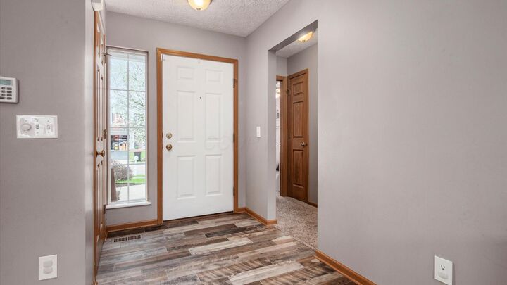 Property Photo:  1521 W Quail Run Drive  OH 43055 