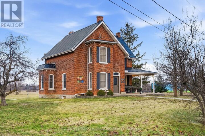 Photo de la propriété:  6984 Highway 62  ON K8N 4Z5 