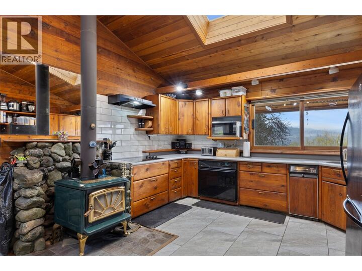 Property Photo: 7050 Westsyde Road BC V2C 1Z3