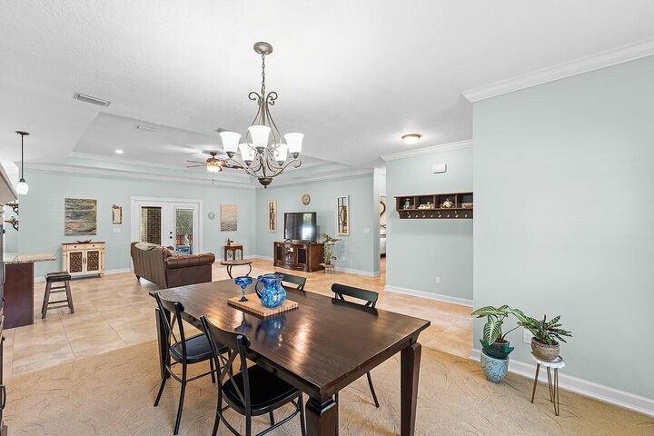 Property Photo:  6 Davis Court  FL 32579 