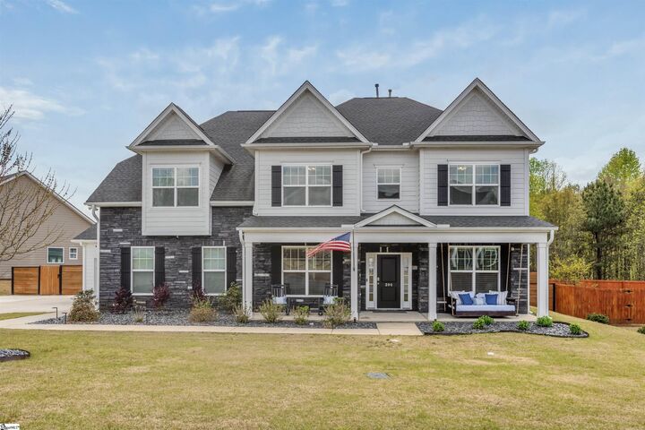 Property Photo: 304 Carriage Hill Drive SC 29642