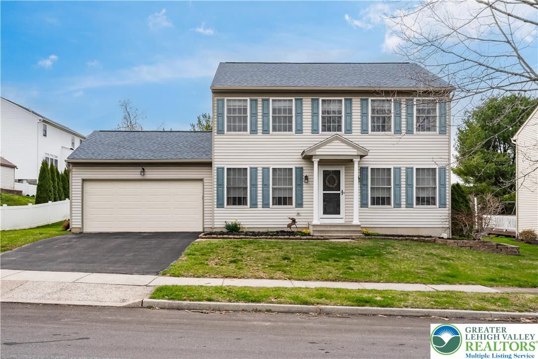 Property Photo: 2652 Thistle Road PA 18062