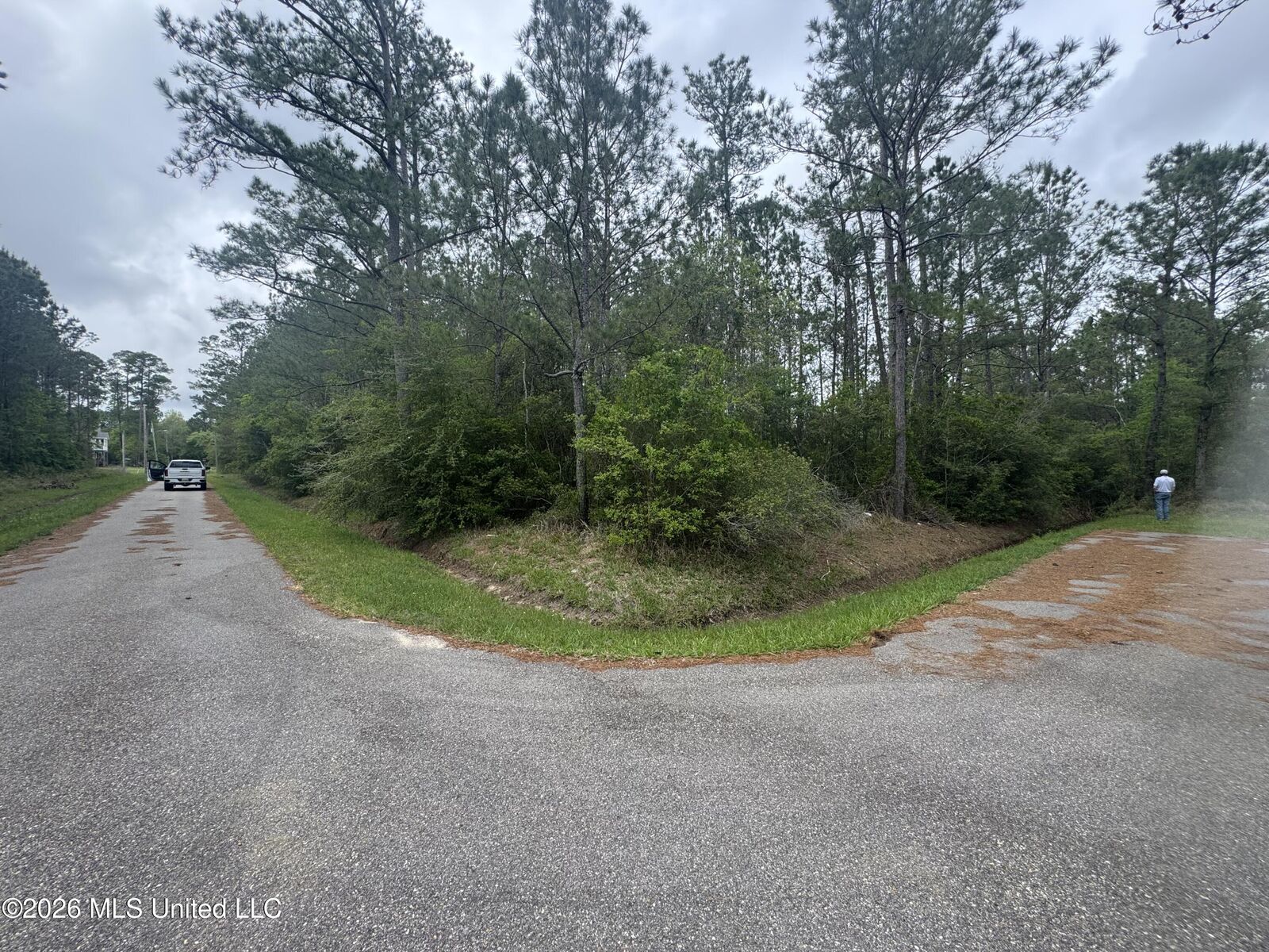 Property Photo:  Nsn 10-12 Monroe Street  MS 39576 