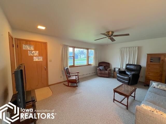 Property Photo:  509 9th Avenue  IA 50112 