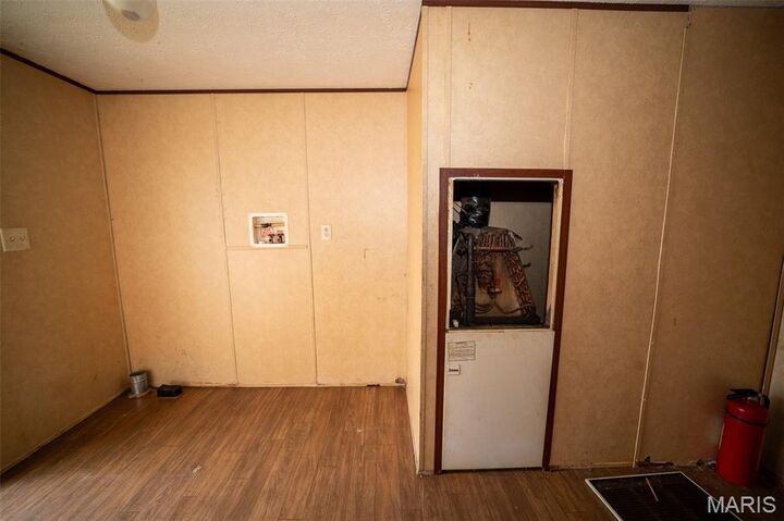 Property Photo:  10395 County Road 2080  MO 65559 