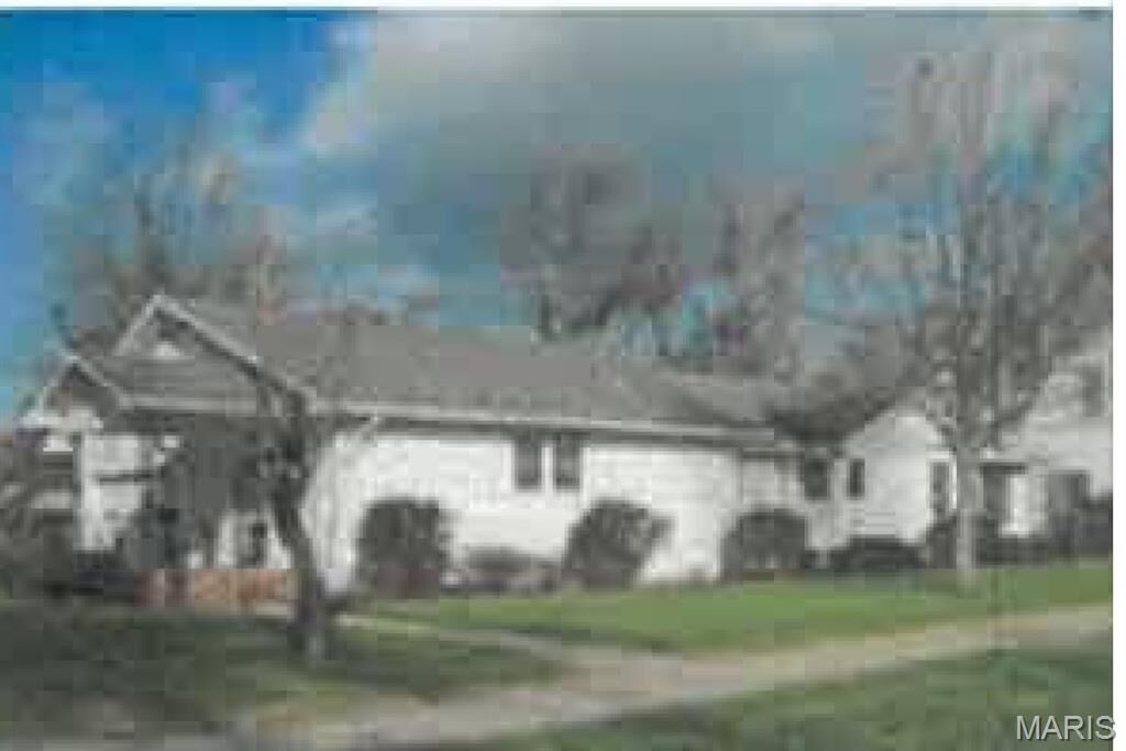 Property Photo:  304 E Cypress Street  MO 63834 