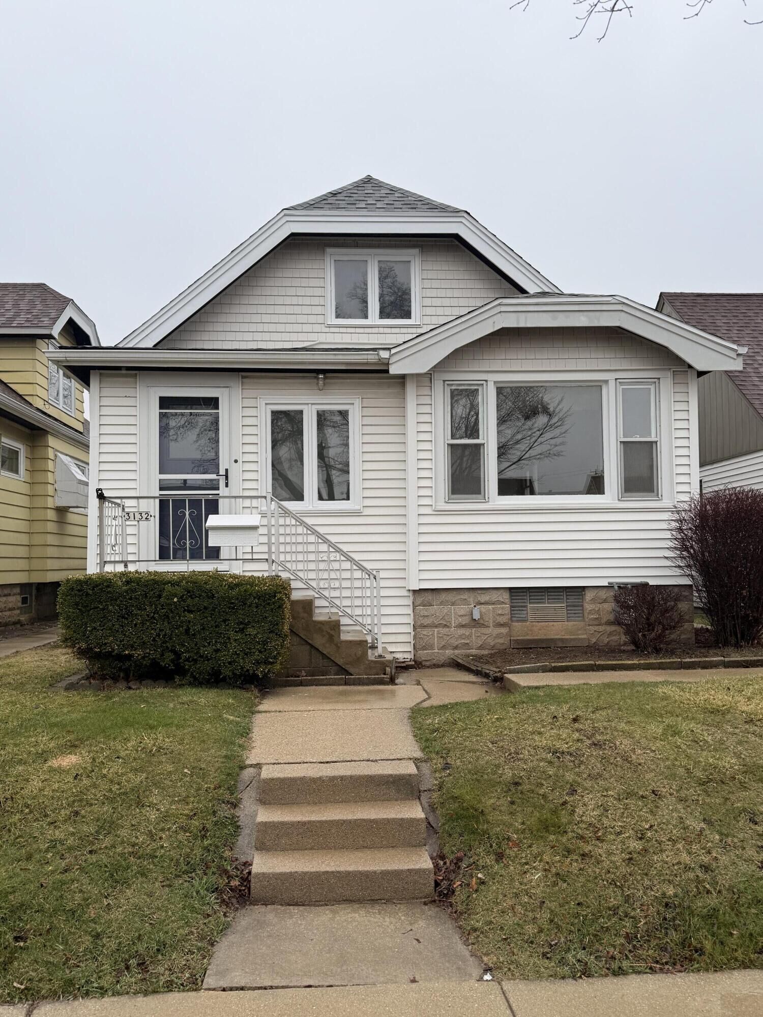 Property Photo:  3132 S 19th St  WI 53215 
