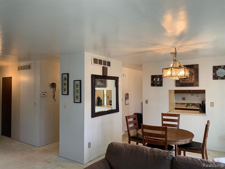 Property Photo:  22140 Dante  MI 48237 