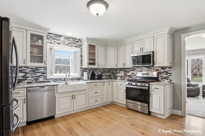 Property Photo:  201 Panama Avenue  IL 60140 