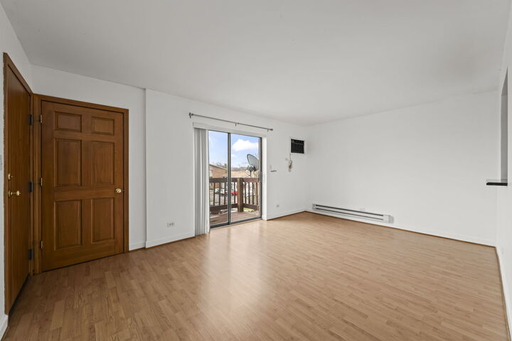 Property Photo: 1348 N Geneva Drive 3A IL 60074