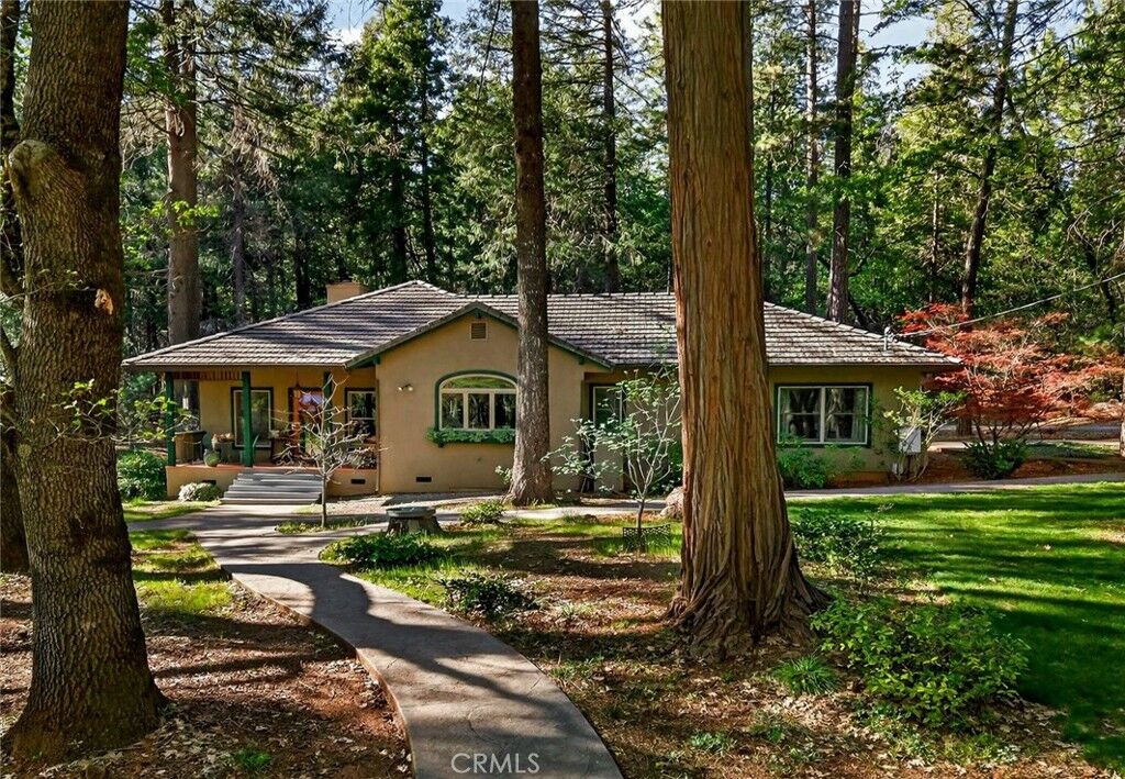 Property Photo:  62 Hollow Oak Lane  CA 95973 