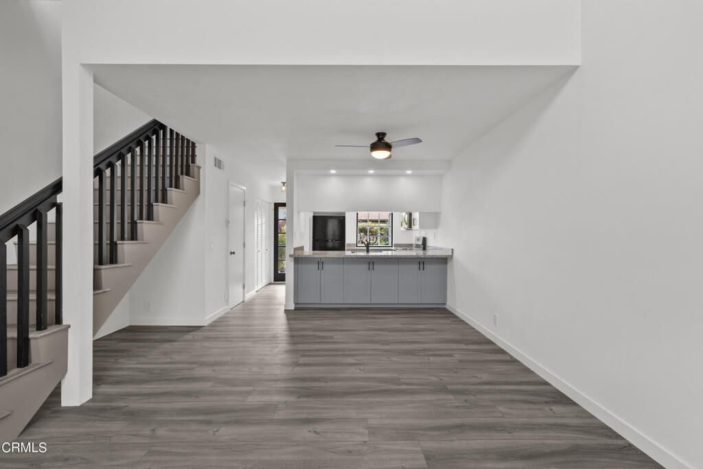 Property Photo:  1223 Chelan Lane  CA 93004 