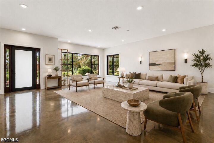 Property Photo: 1561 Lynwood Avenue FL 33901