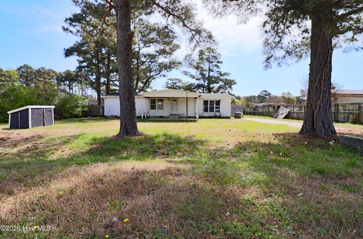 Property Photo:  137 Crissy Wright Drive  NC 28570 