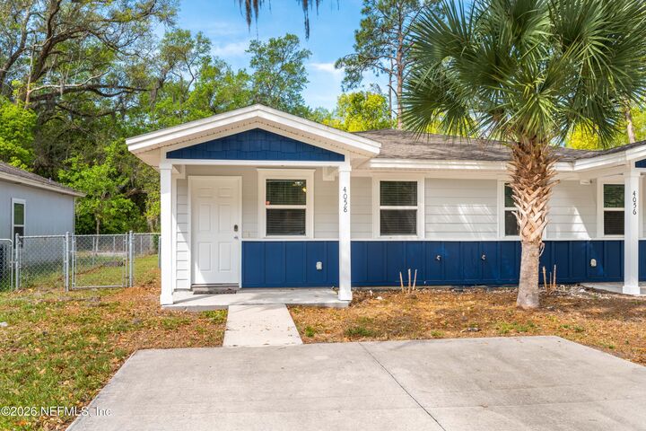 Property Photo: 4056-58 Grant Road FL 32207