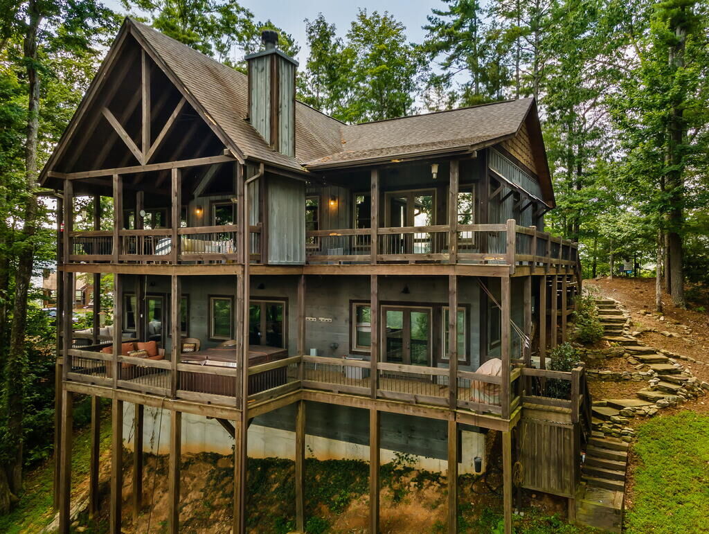 Property Photo:  967 River Bend Lane  GA 30513 