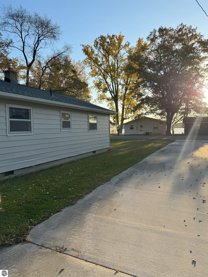 Property Photo:  6126 Loud Drive  MI 48750 