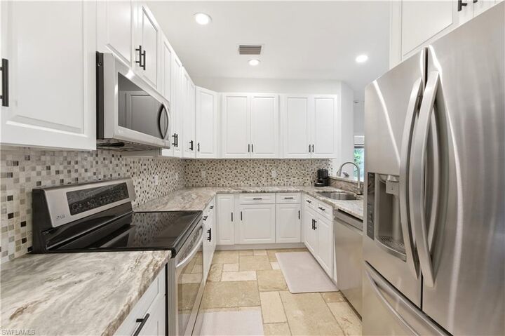 Property Photo:  415 Crossfield Cir 81  FL 34104 