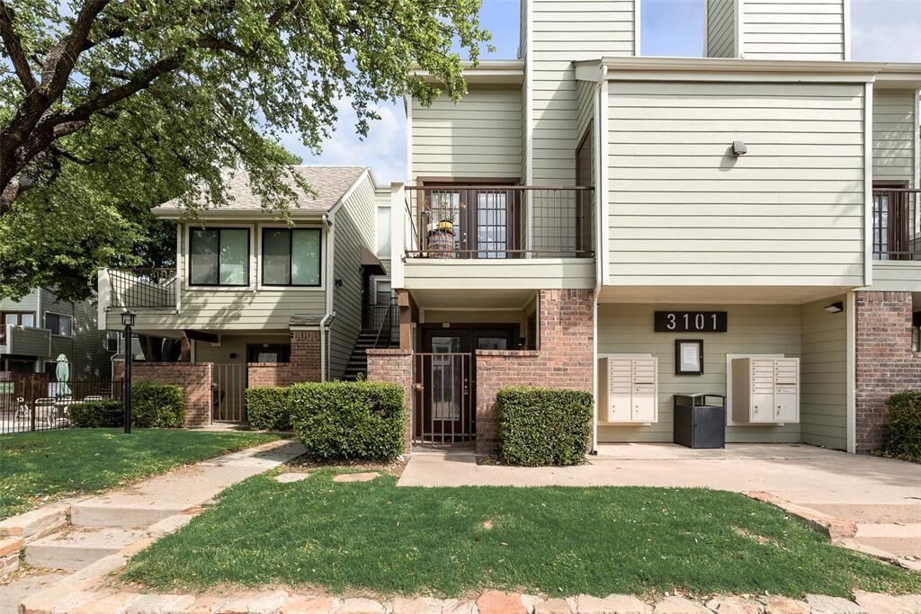 Property Photo:  3101 Sondra Drive 107  TX 76107 