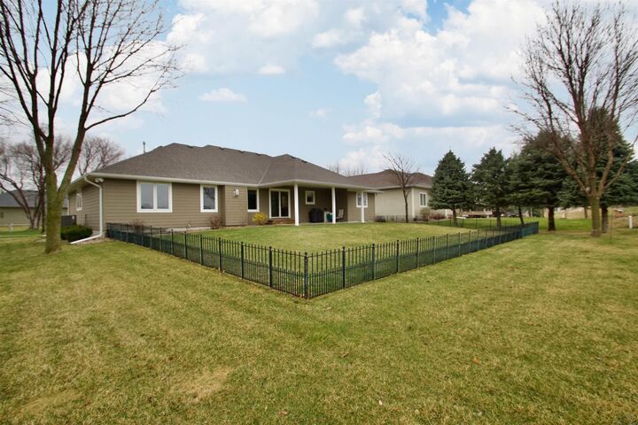 Property Photo: 479 E Sawgrass Trail SD 57049