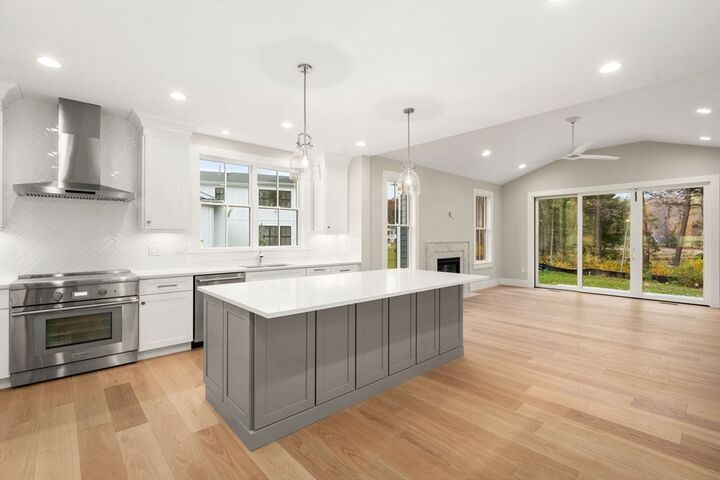 Property Photo:  21 Country Farm Rd 21  MA 01701 