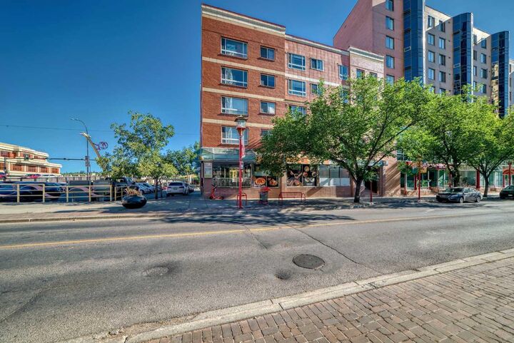 Property Photo: 110 2 Avenue SE 512 AB T2G 0B3