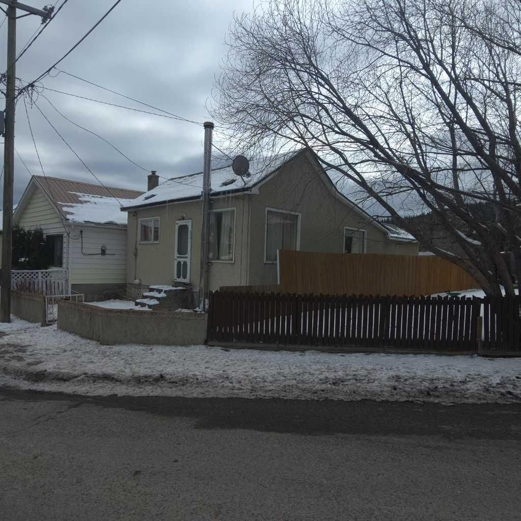 Property Photo: 6710 17 Avenue AB T0K 0M0