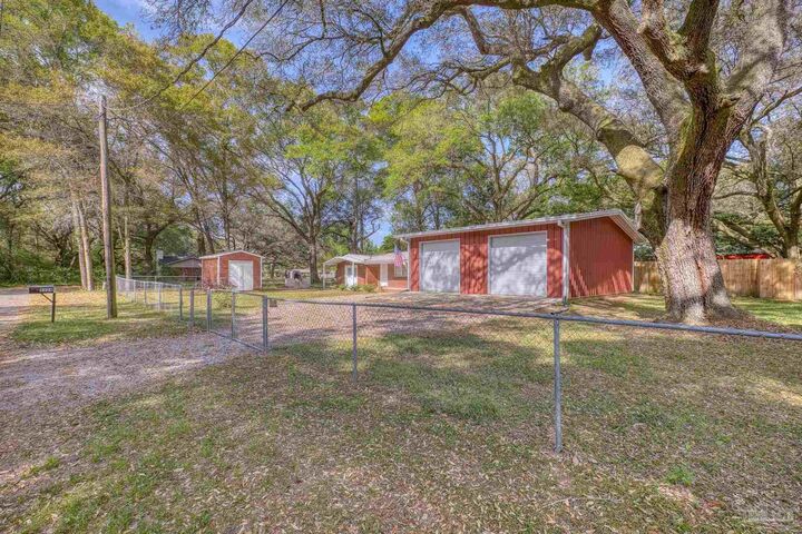 Property Photo:  5524 Ormond Dr  FL 32526 