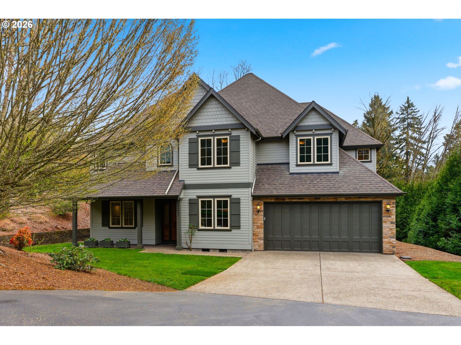 Property Photo: 11631 S Northgate Ave OR 97219