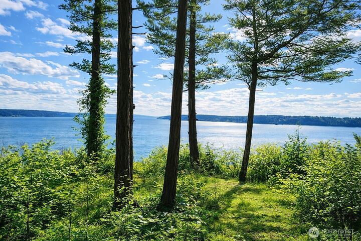 Property Photo: 1012 N Scenic Heights Road WA 98277