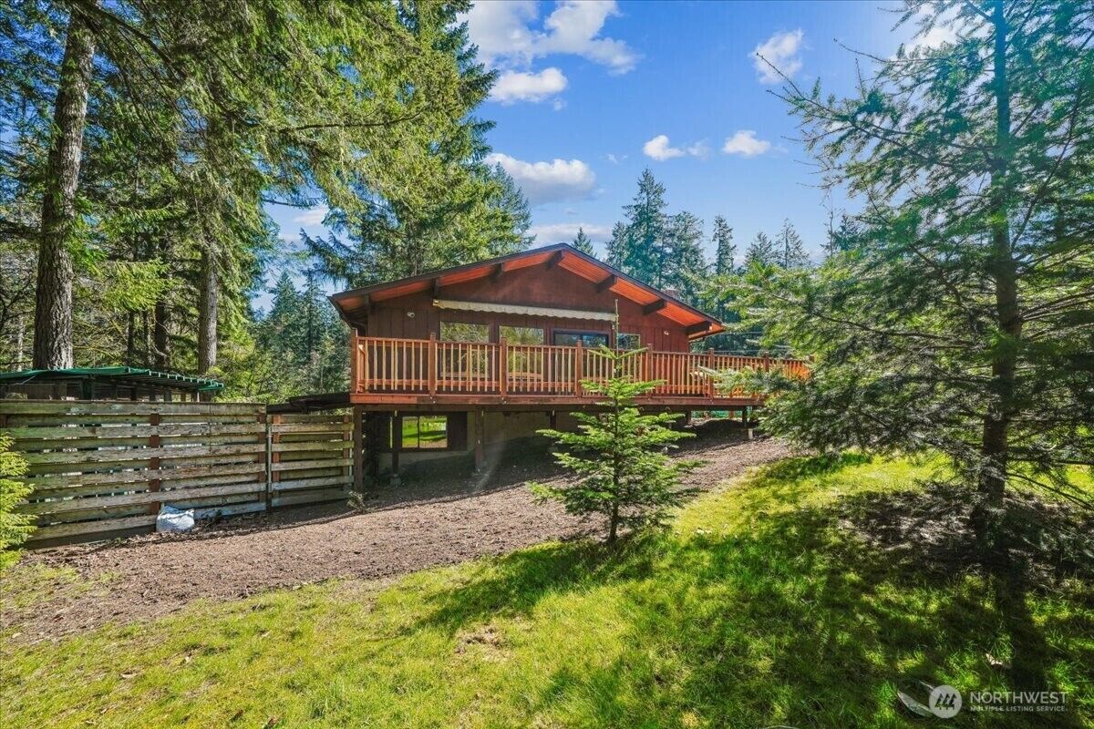 Property Photo:  10706  Pioneer Drive  WA 98303 